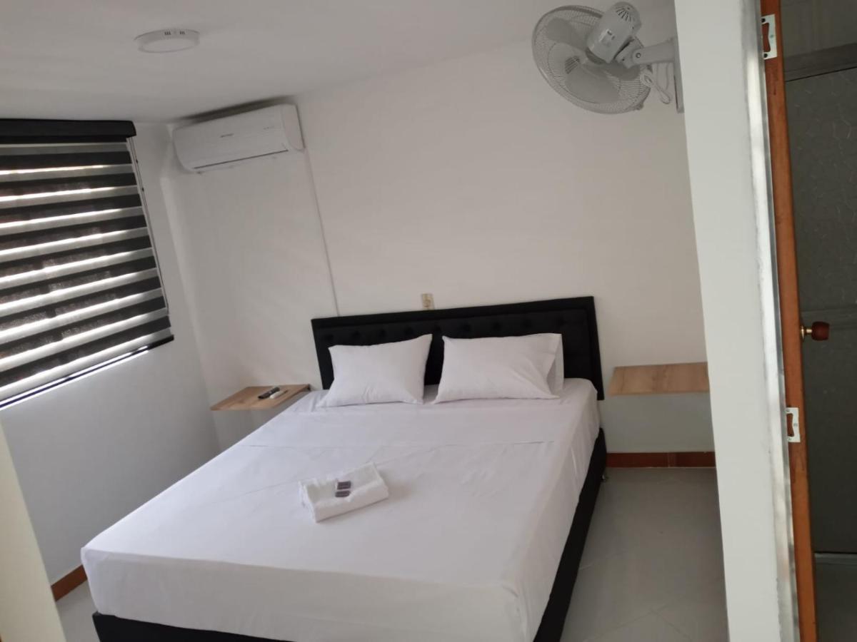 Hotel Picasso 70 Medellin Exterior photo