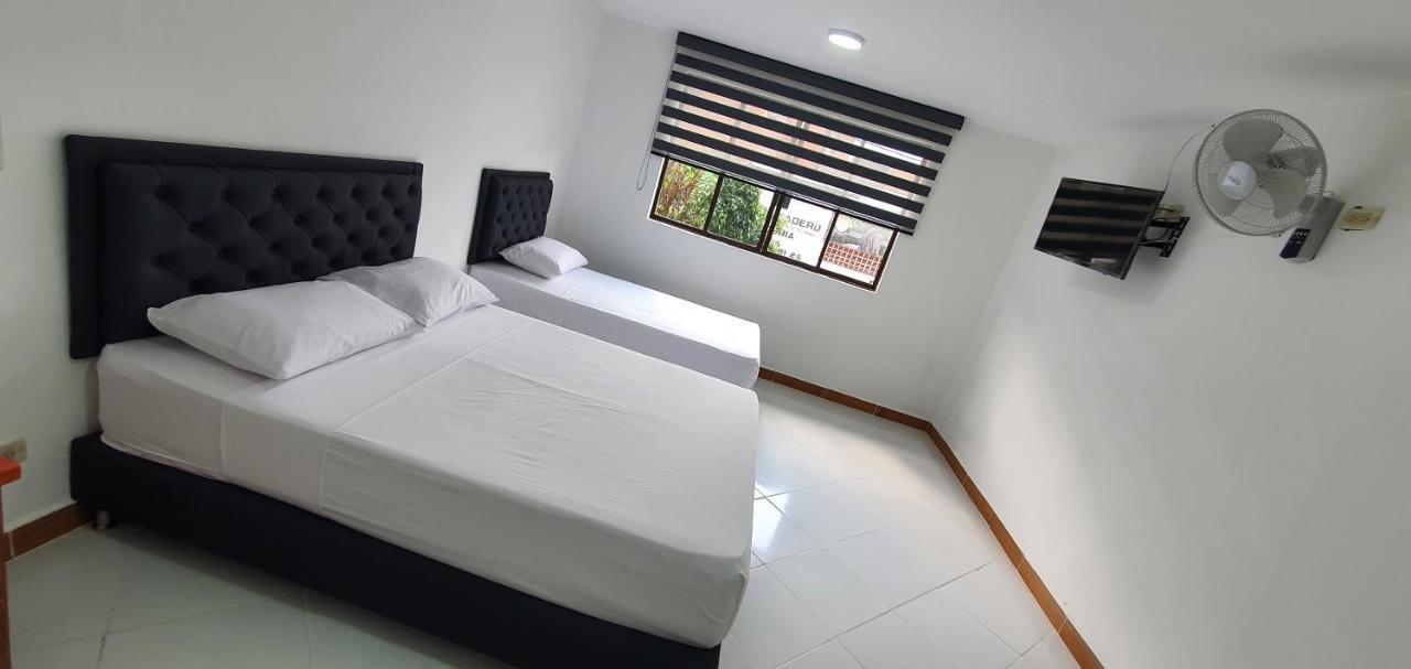 Hotel Picasso 70 Medellin Exterior photo